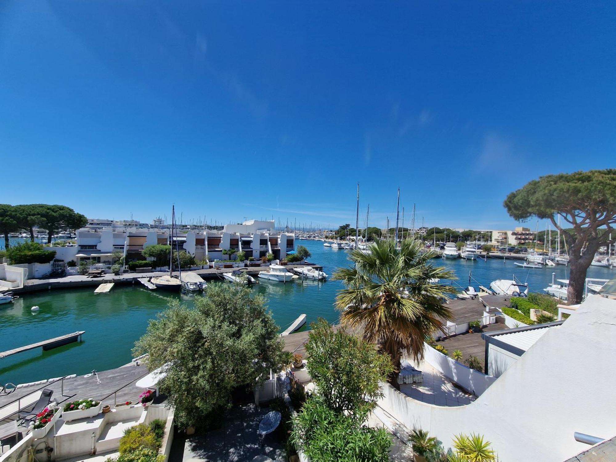 Marina Exceptionnelle - 8 Pers - 120 M2 Vue Mer - Suites Parentales - Cinema - Ponton 勒格罗-迪鲁瓦 外观 照片