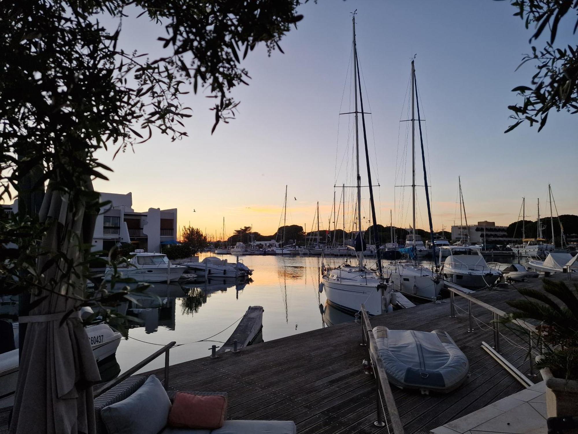 Marina Exceptionnelle - 8 Pers - 120 M2 Vue Mer - Suites Parentales - Cinema - Ponton 勒格罗-迪鲁瓦 外观 照片