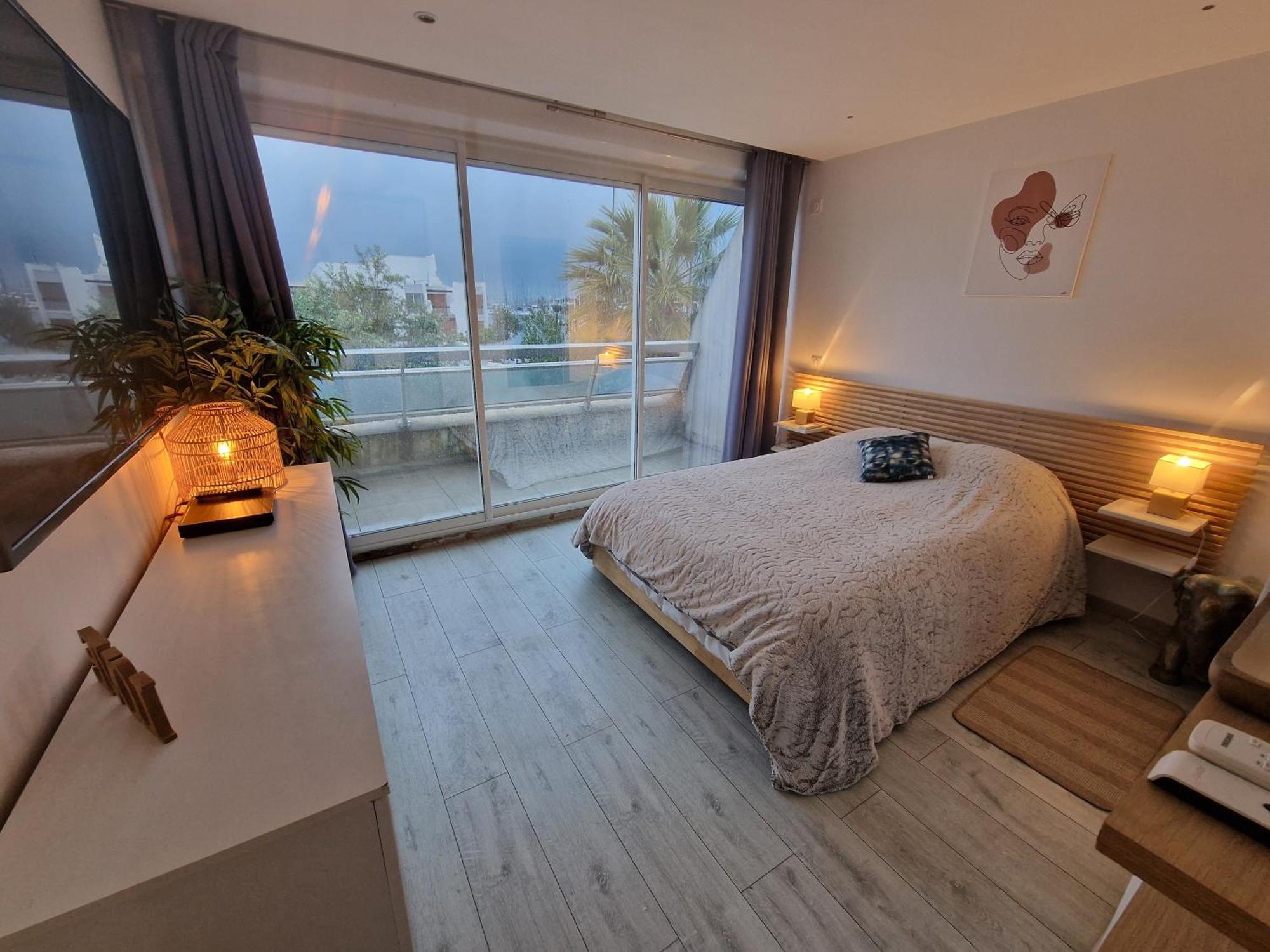 Marina Exceptionnelle - 8 Pers - 120 M2 Vue Mer - Suites Parentales - Cinema - Ponton 勒格罗-迪鲁瓦 外观 照片